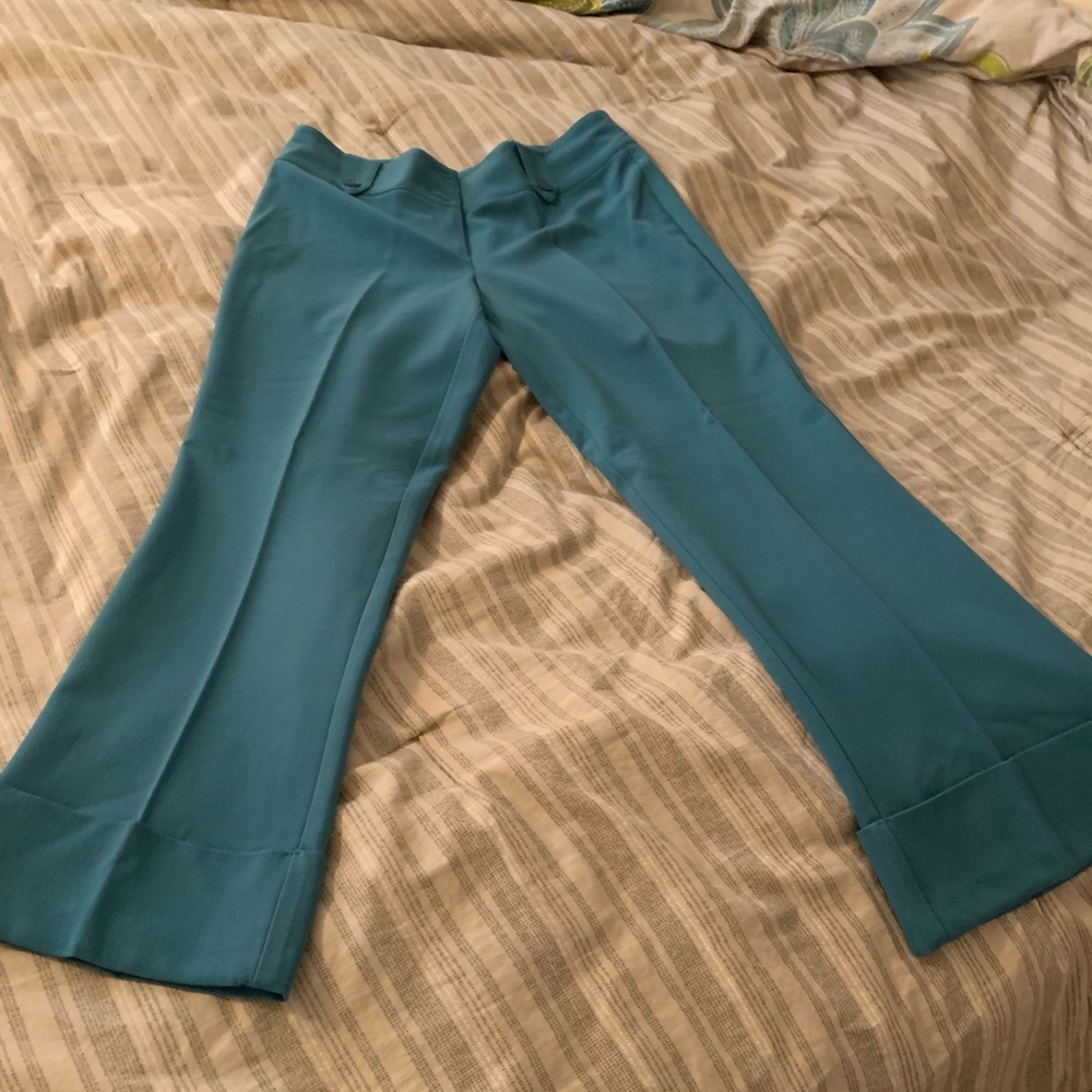 EXCELLENT CONDITION SIZE 1 GREEN CROPPED PANTS